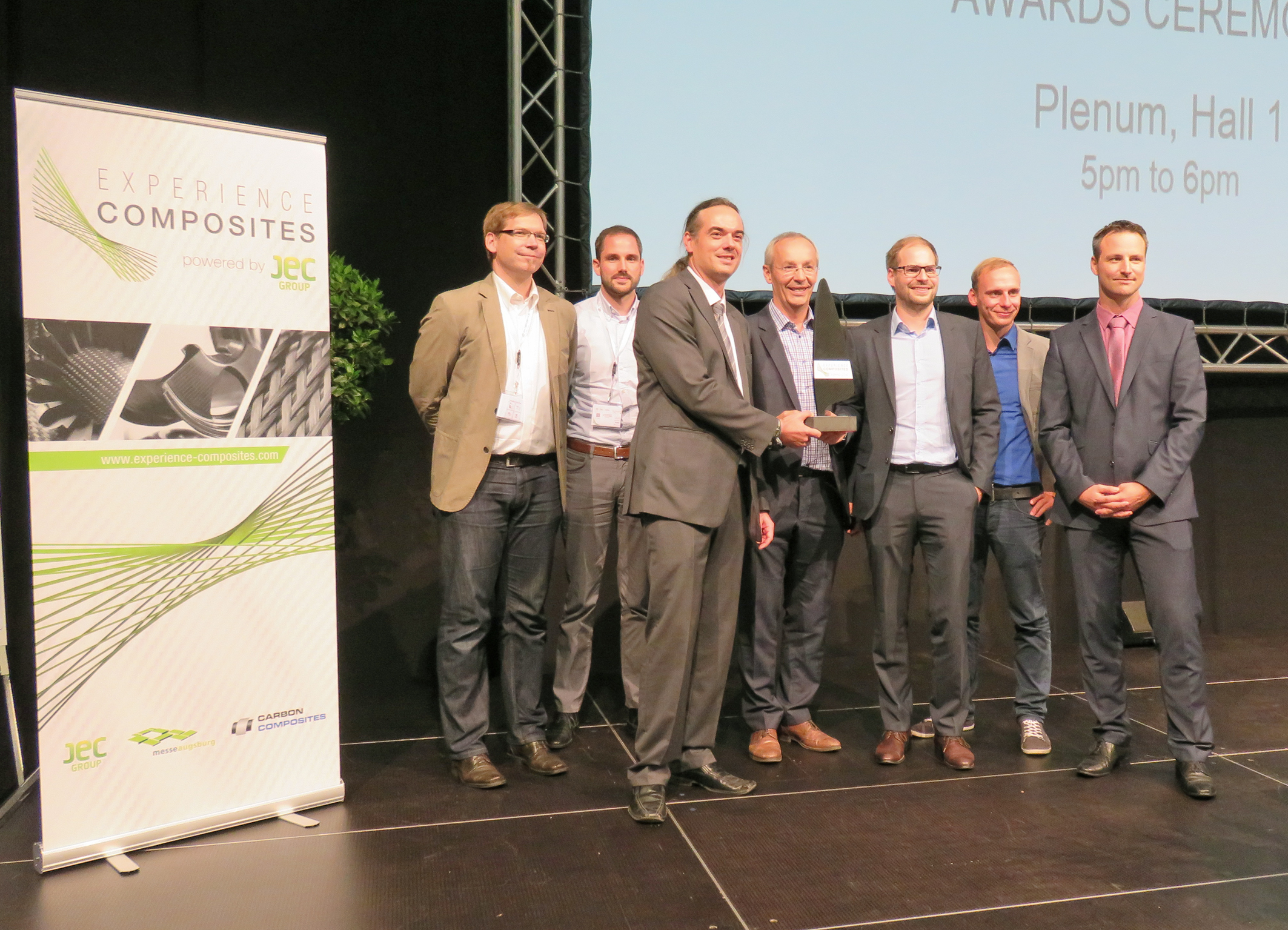 JEC Award für Fill Maschinenbau: Gemeinsam mit einem europäischen Konsortium wurde das oberösterreichische Unternehmen für das innovative LOWFLIP Projekt ausgezeichnet. Foto: Fill Maschinenbau (frei)