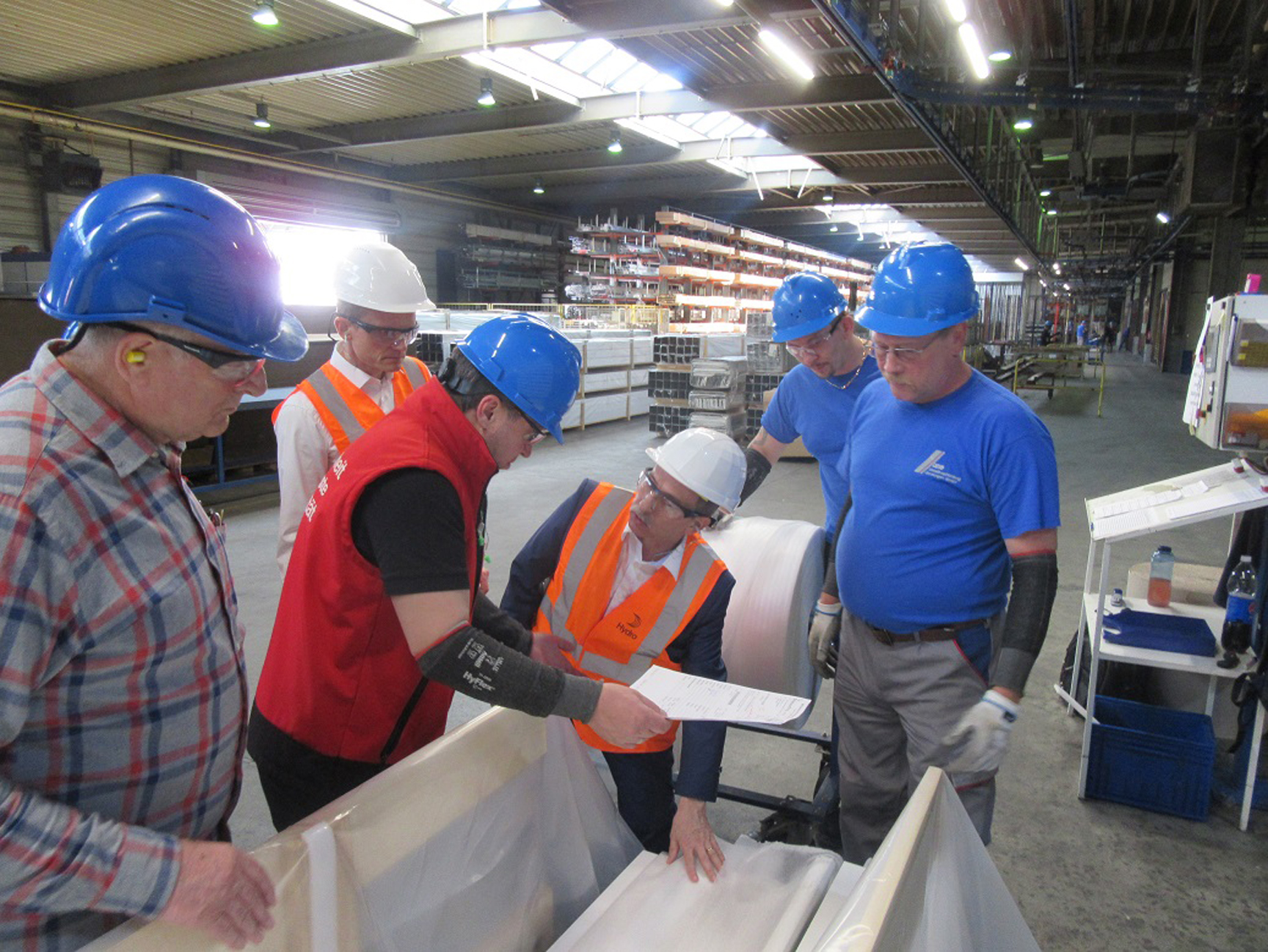 Mit dem Erwerb des Pulverbeschichtungsunternehmens Metallbeschichtung Gerstungen GmbH (MBG) ergänzt Hydro den Bereich Aluminiumbausysteme in der DACH-Region. Foto: WICONA (frei)