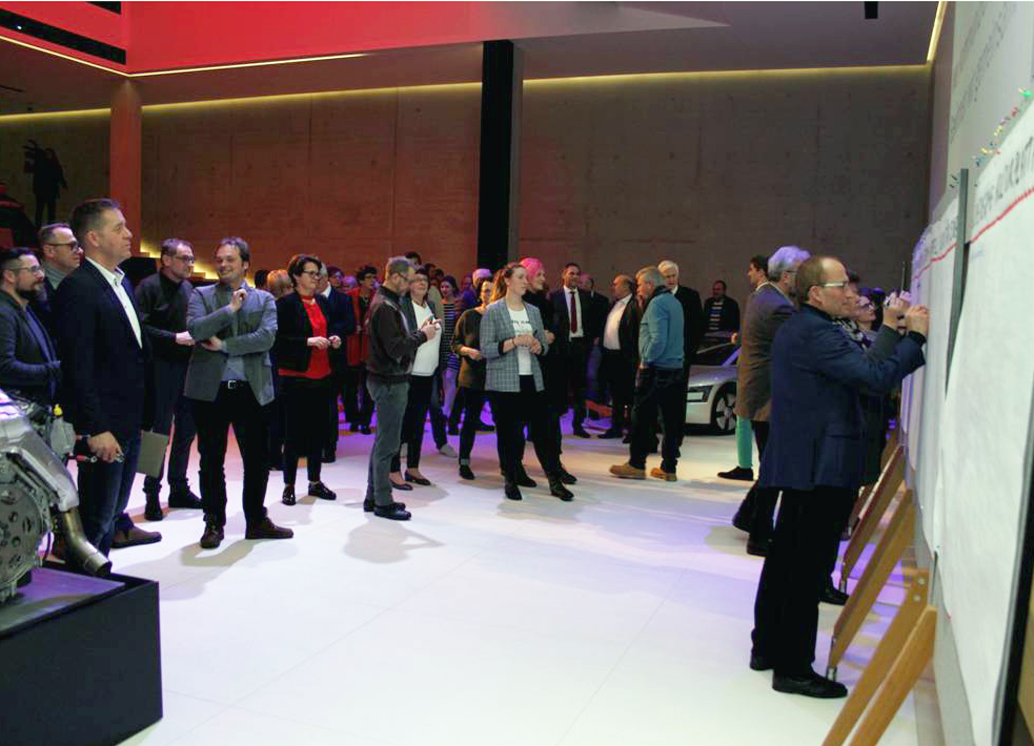 Die Ideen sprudelten bei den Teilnehmern des Workshops „Kultur im Gespräch“ am 14. Jänner im Fill Future Dome: Ziel der Initiative ist die Schaffung einer gemeinsamen Plattform aller Kunstschaffenden im Innviertel. Foto (frei): Hot Spot! Innviertel