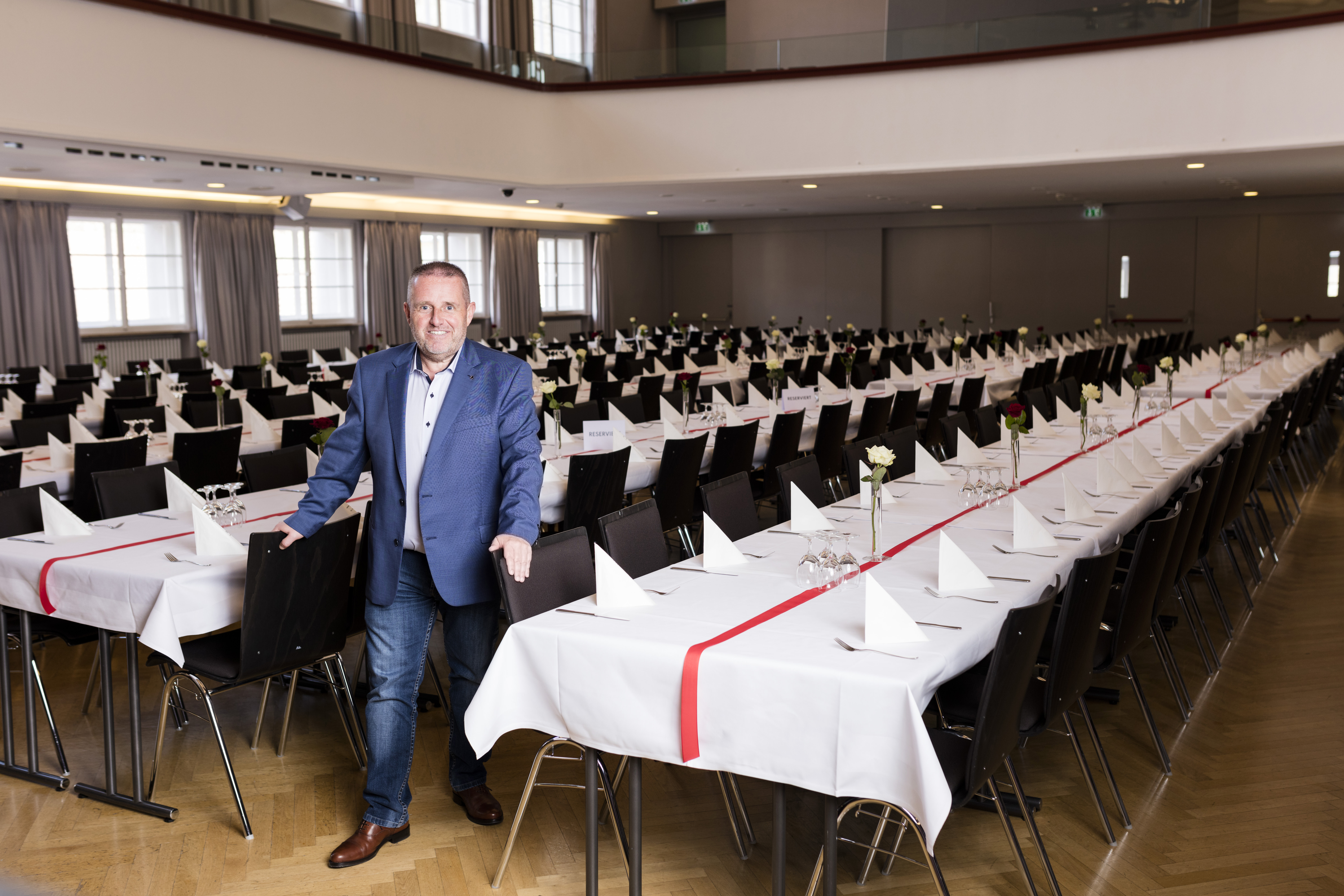 „Unser Team steht Großveranstaltern in allen Belangen um ihren Event mit Rat und Tat jederzeit mit seinem Know-how zur Seite“, sagt Erich Weber (im Bild), Geschäftsführer des Stadtsaal Bruck an der Mur. Foto: Martin Meieregger (frei)