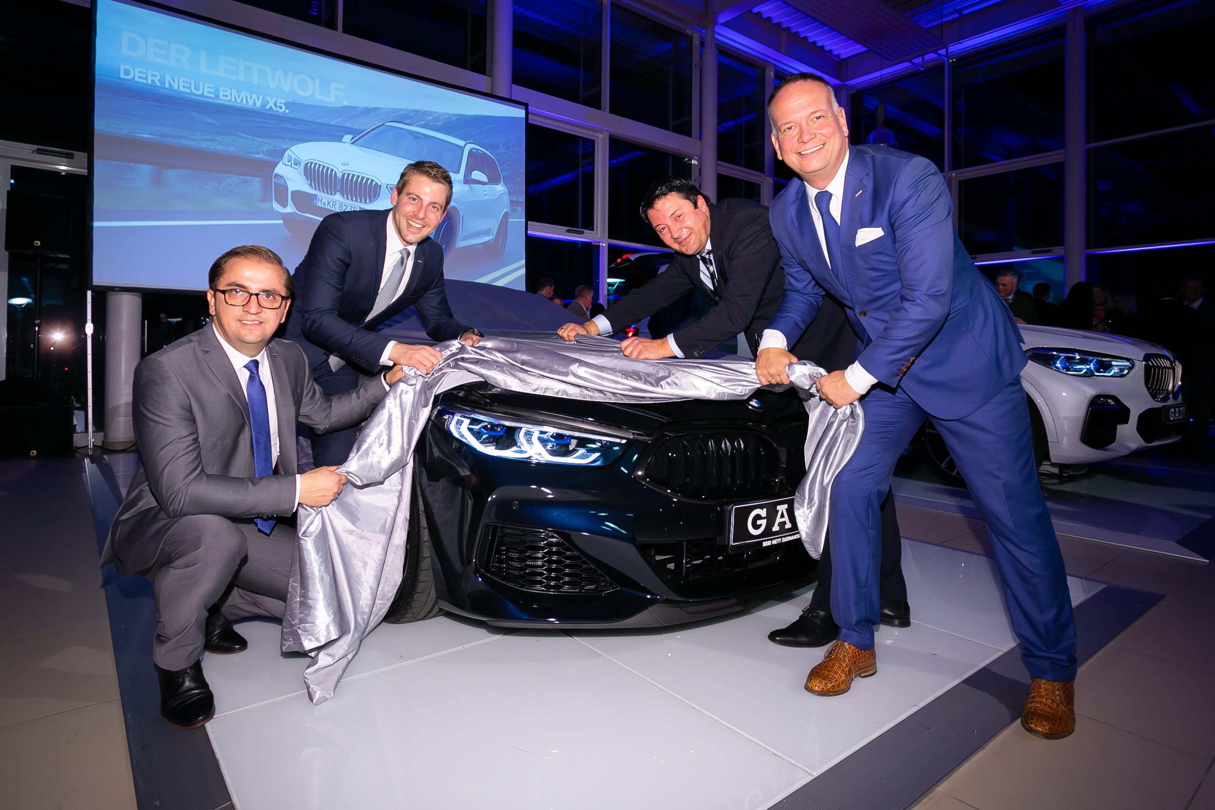 Steiermark Premiere des neuen BMW X5 und des BMW 8er Coupé bei der Gady Family in Lebring: von links: Ranko Antunovic (Markenleiter BMW und MINI), Hausherr und Geschäftsführer Philipp Gady, After Sales Leiter Peter Feldbacher und Eugen Roth (Geschäftsführung). Foto (frei): Gady Family